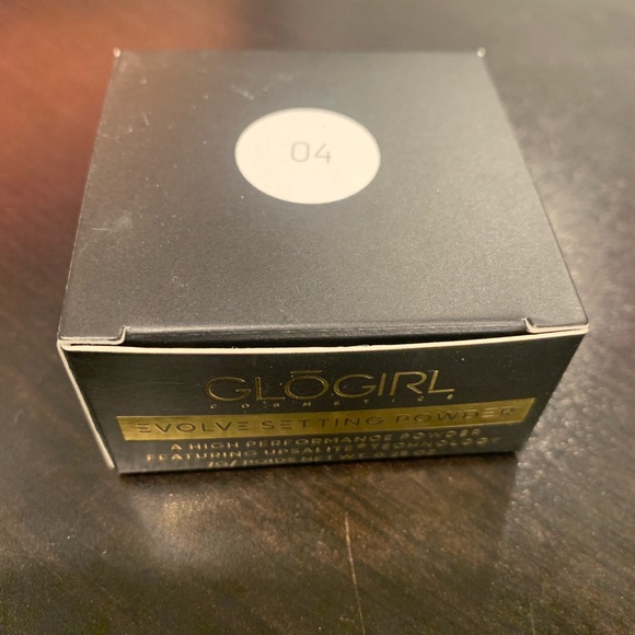 GLOGIRLCOSMETICS: EVOLVE - 04 Dark Deep Setting Powder - Picture 6 of 13